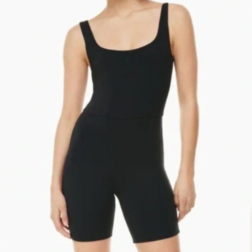 Aritzia Babaton Contour Square neck Romper Size M